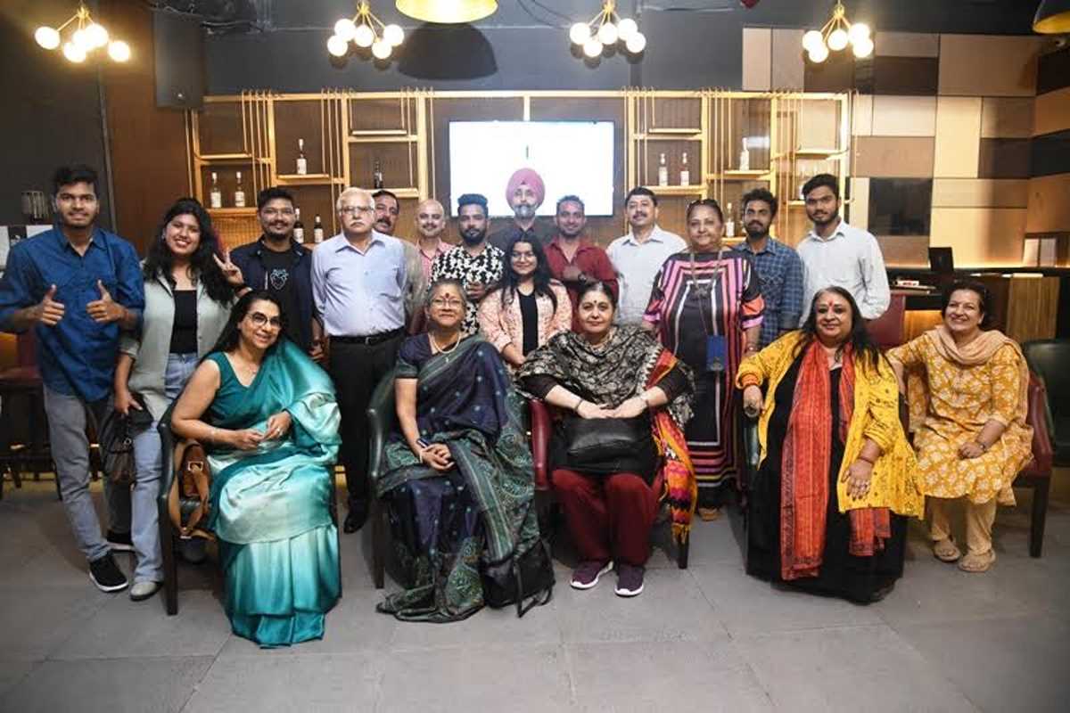 महिलाओं के अधिकार के प्रति अदिति बसु रॉय ने किया प्रेरित